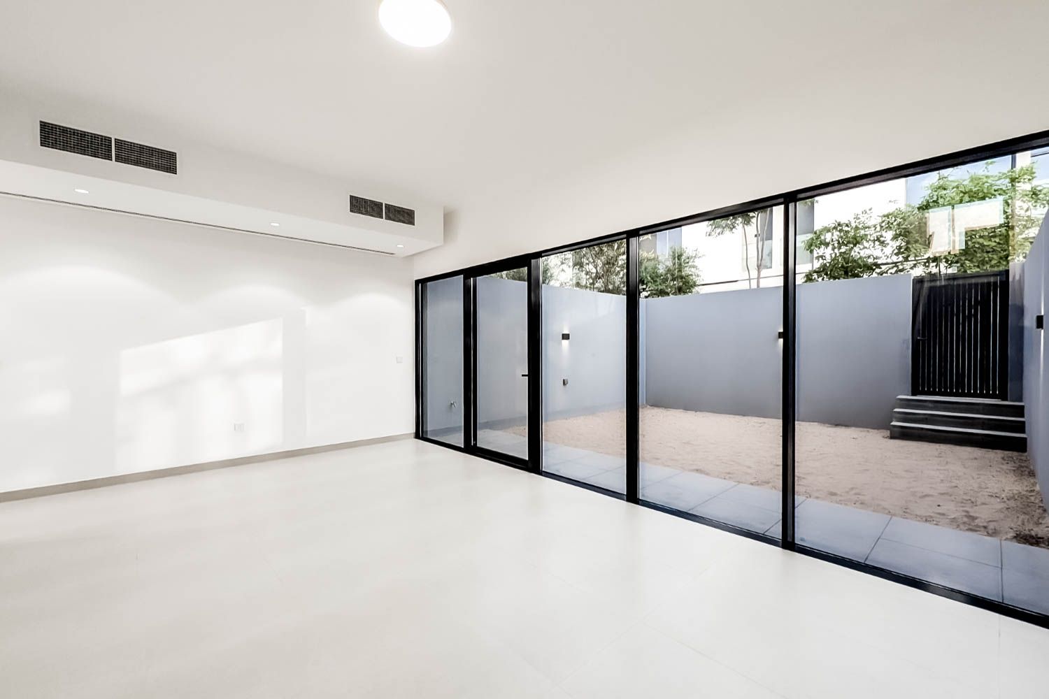 3 Bedrooms Townhouse in Kaya