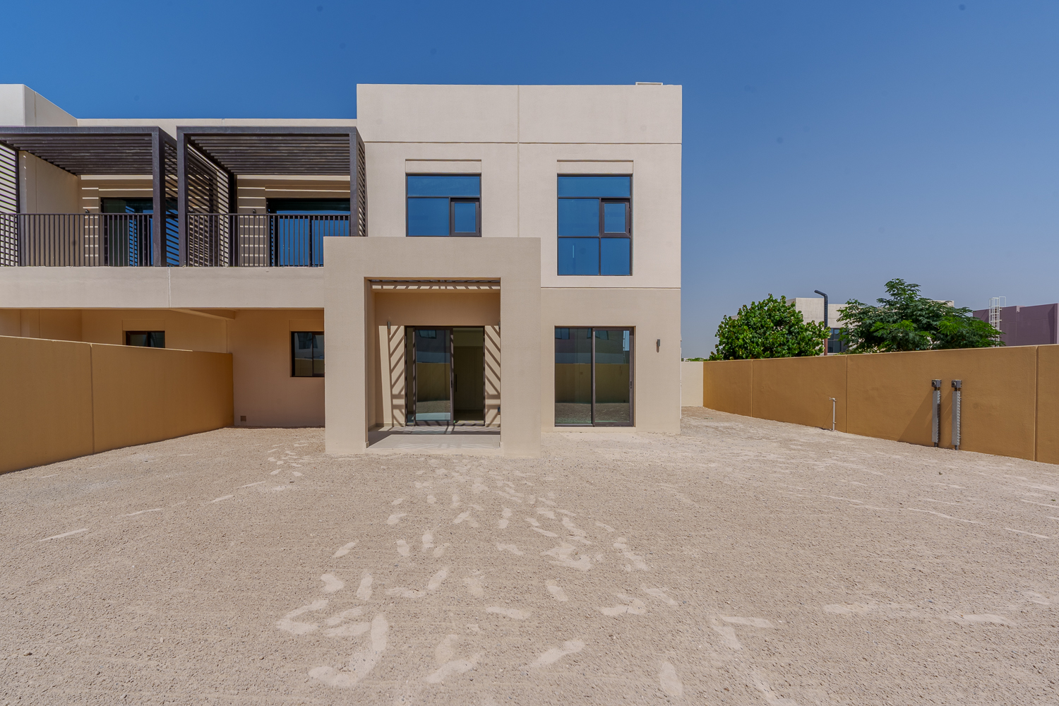 3 Bedrooms Townhouse in Al Jurf Gardens