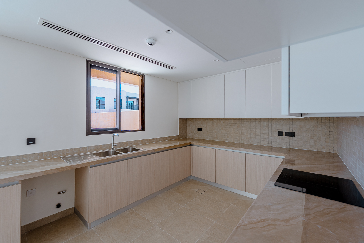 3 Bedrooms Townhouse in Al Jurf Gardens