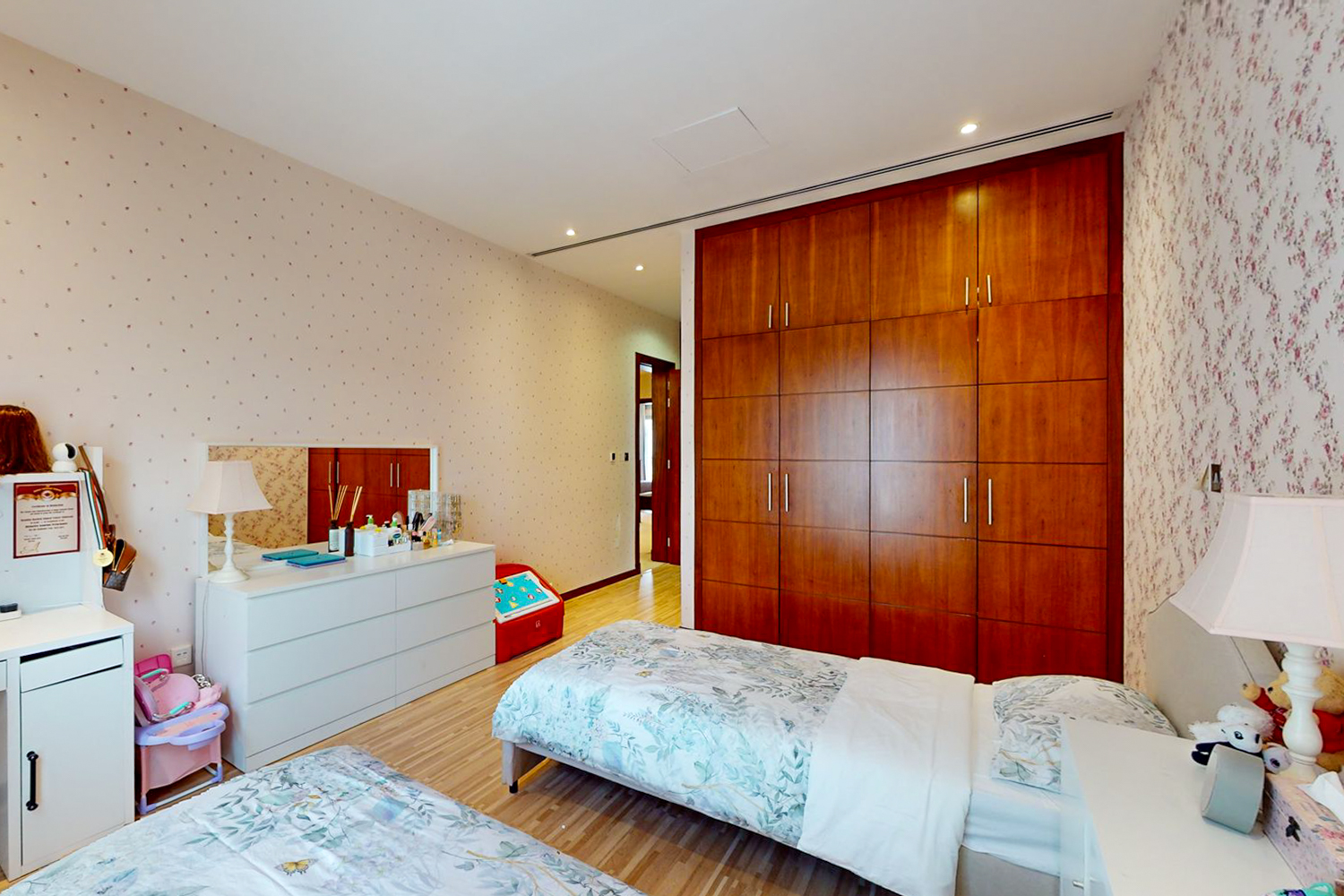 5 Bedrooms Villa in The Villa Centro Community Mall