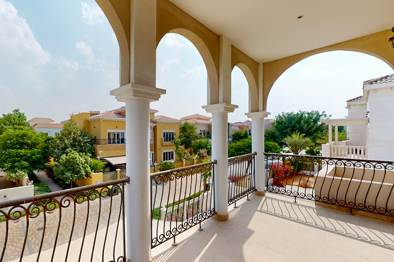 5 Bedrooms Villa in The Villa Centro Community Mall