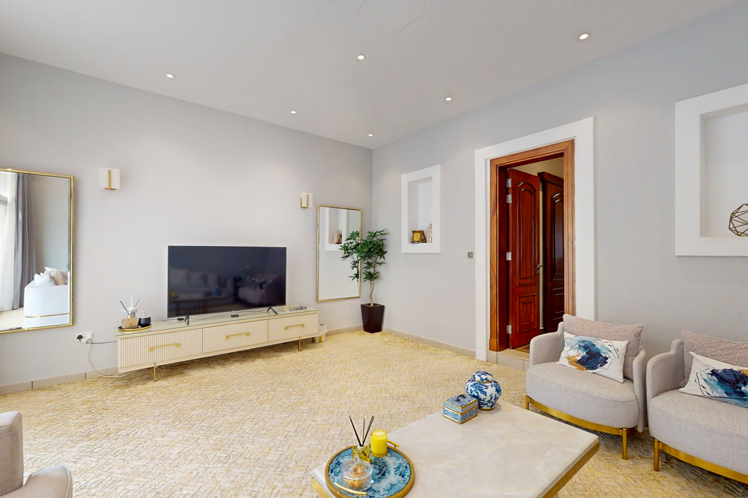 5 Bedrooms Villa in The Villa Centro Community Mall