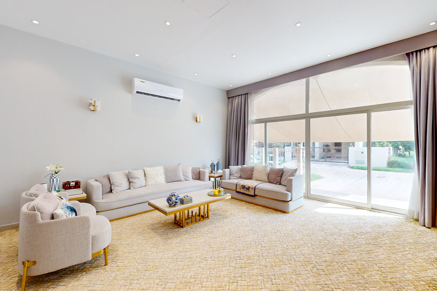 5 Bedrooms Villa in The Villa Centro Community Mall