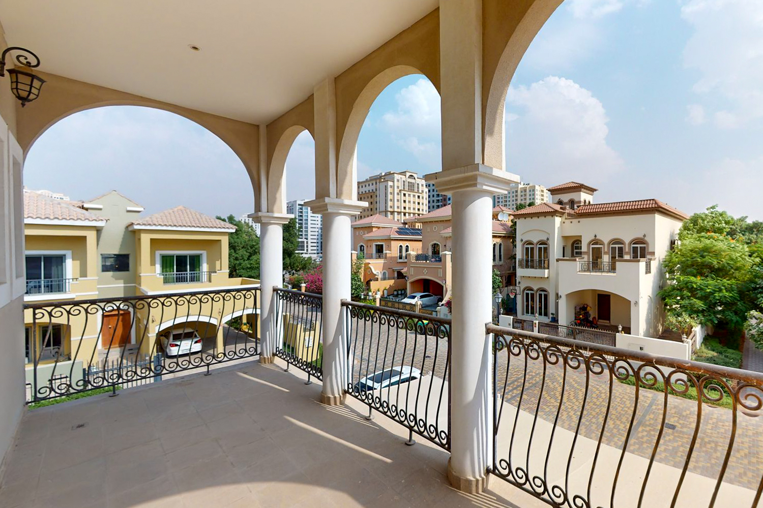 5 Bedrooms Villa in The Villa Centro Community Mall