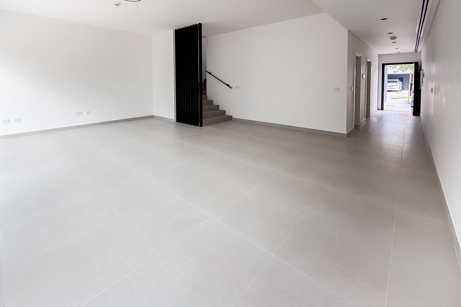 4 Bedrooms Townhouse in Azalea