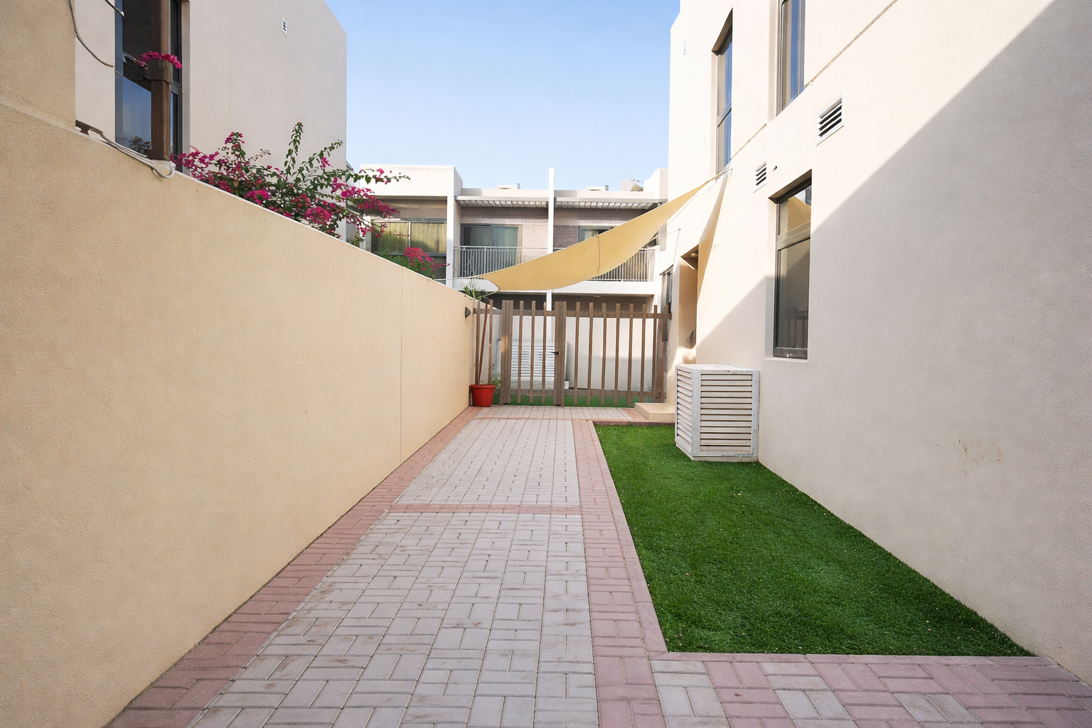 3 Bedrooms Townhouse in Zinnia