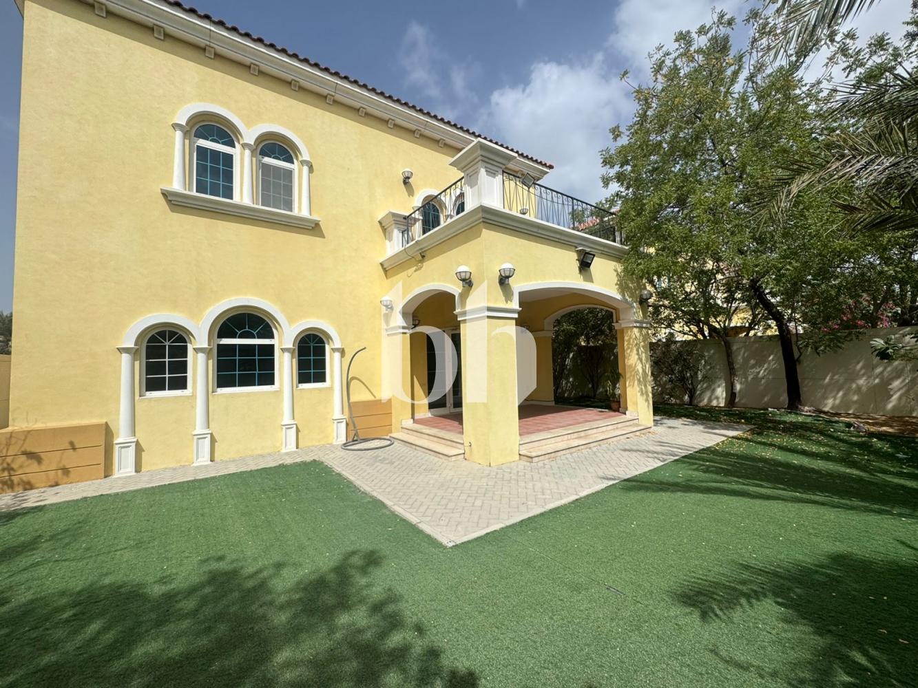 Opposite pavilion | Well Maintained | Vacant