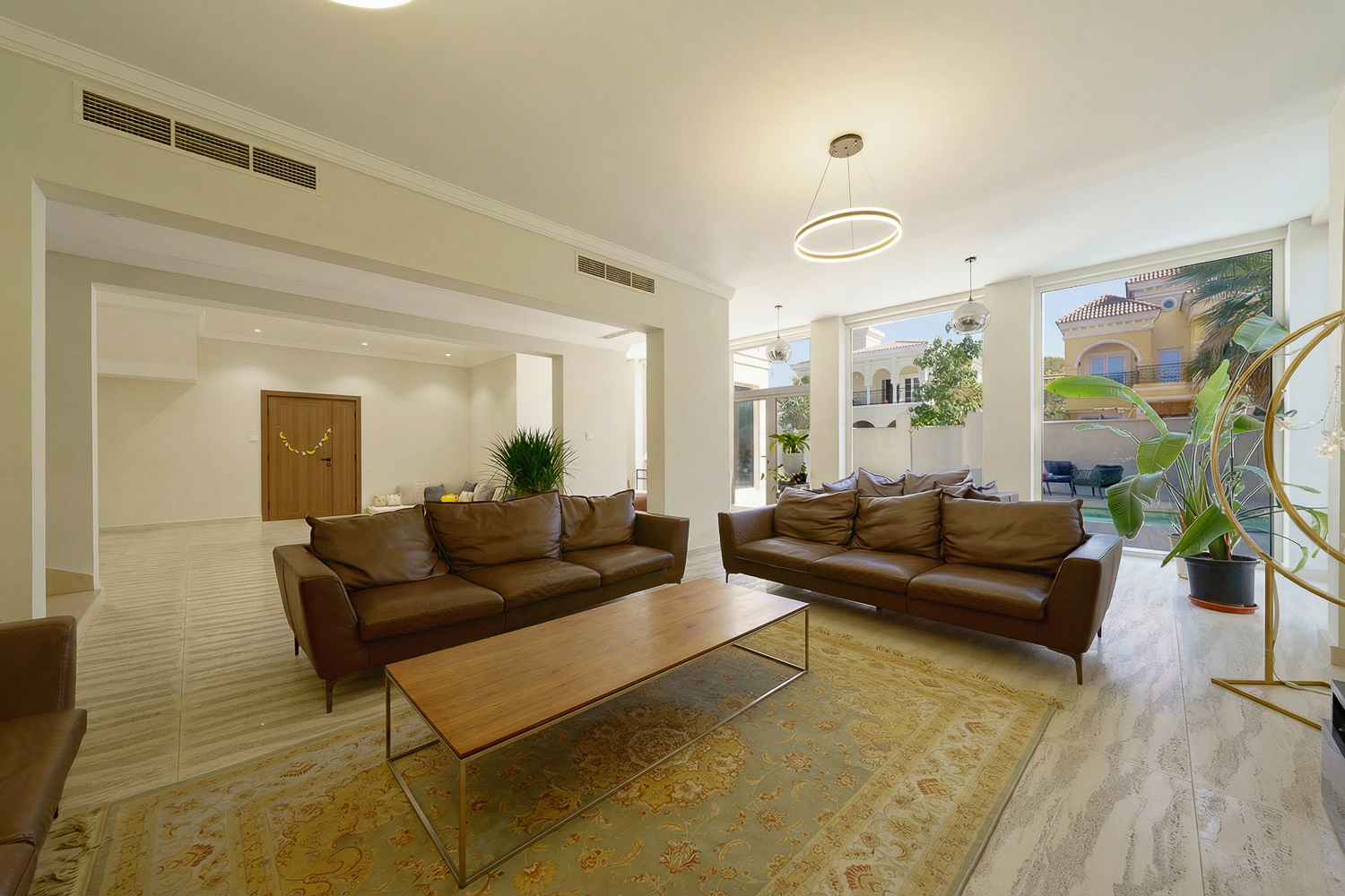 5 Bedrooms Villa in Courtyard CP6