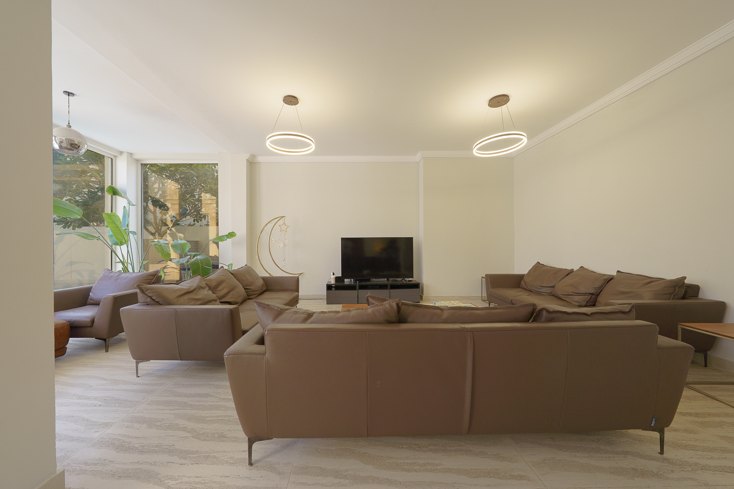 5 Bedrooms Villa in Courtyard CP6