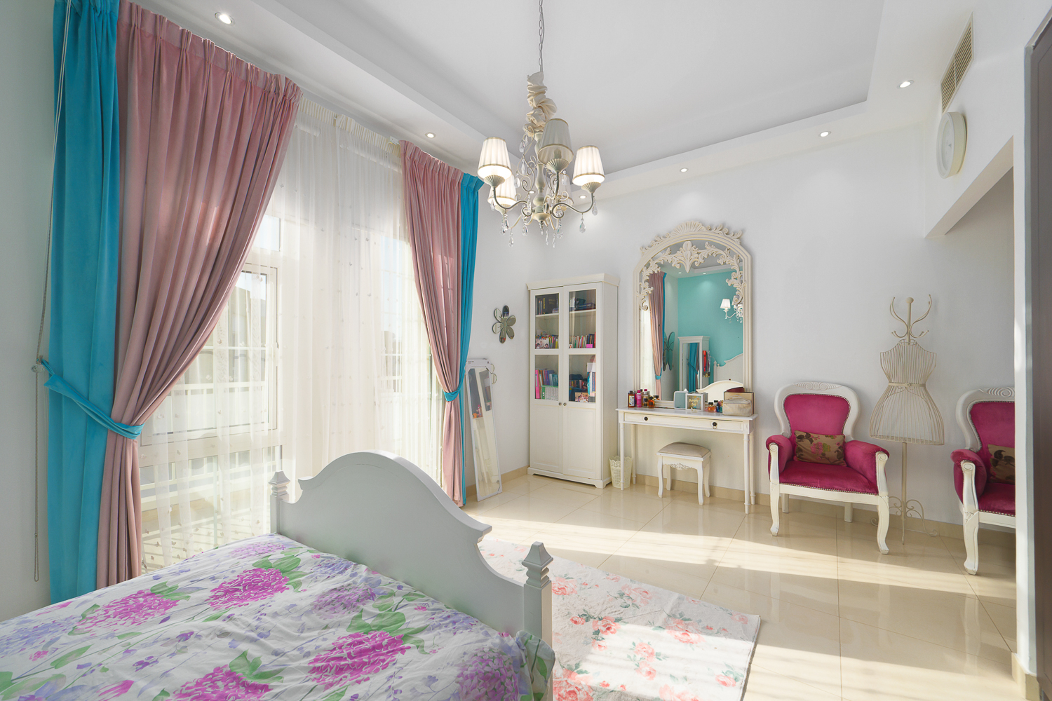 5 Bedrooms Villa in Rahat