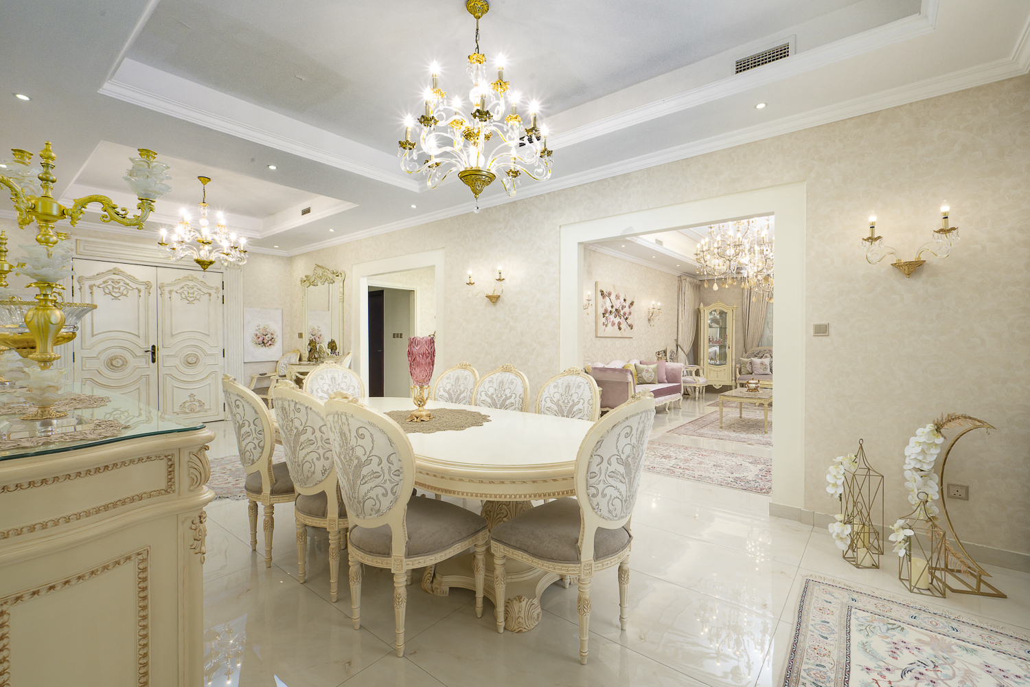 5 Bedrooms Villa in Rahat