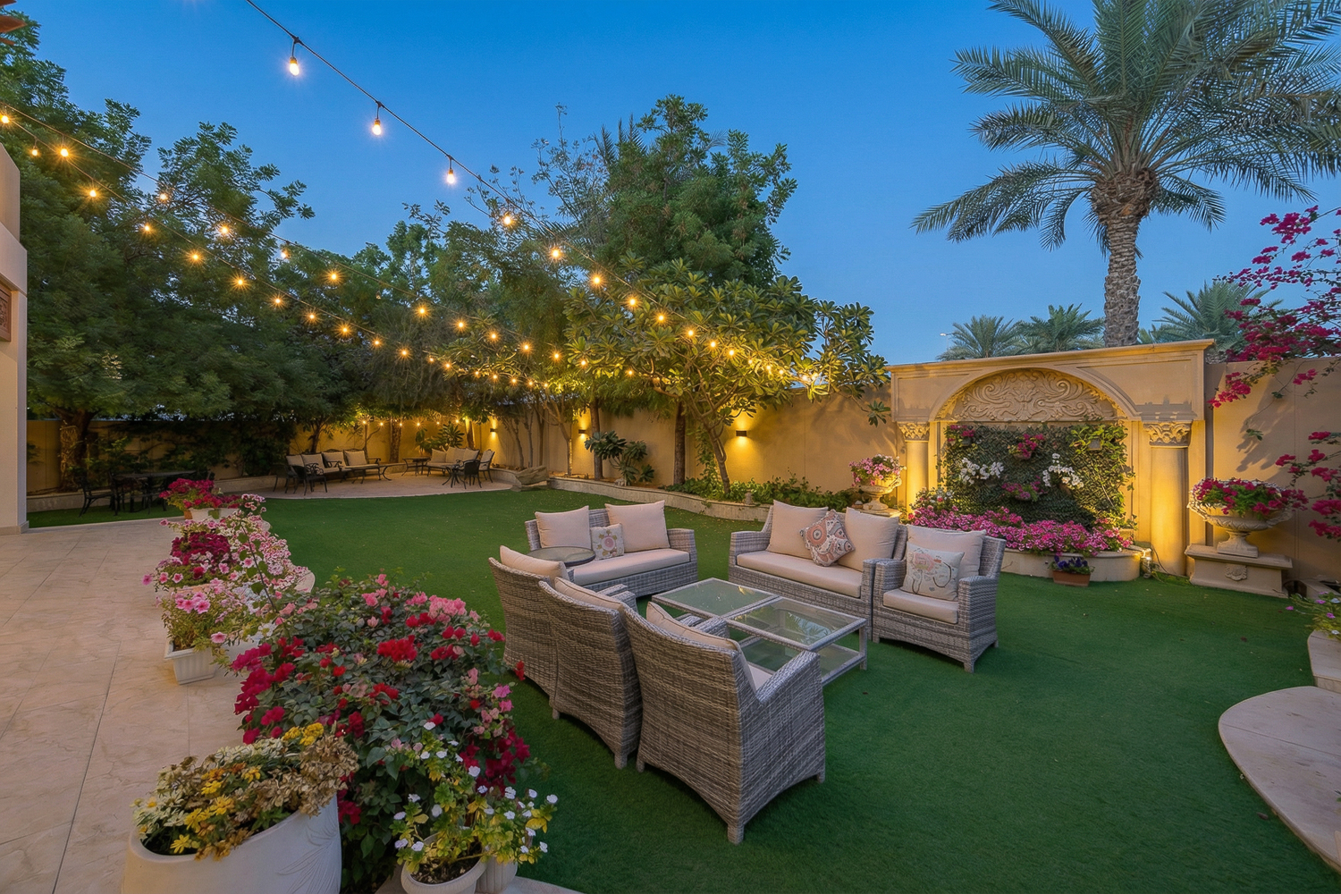 5 Bedrooms Villa in Rahat