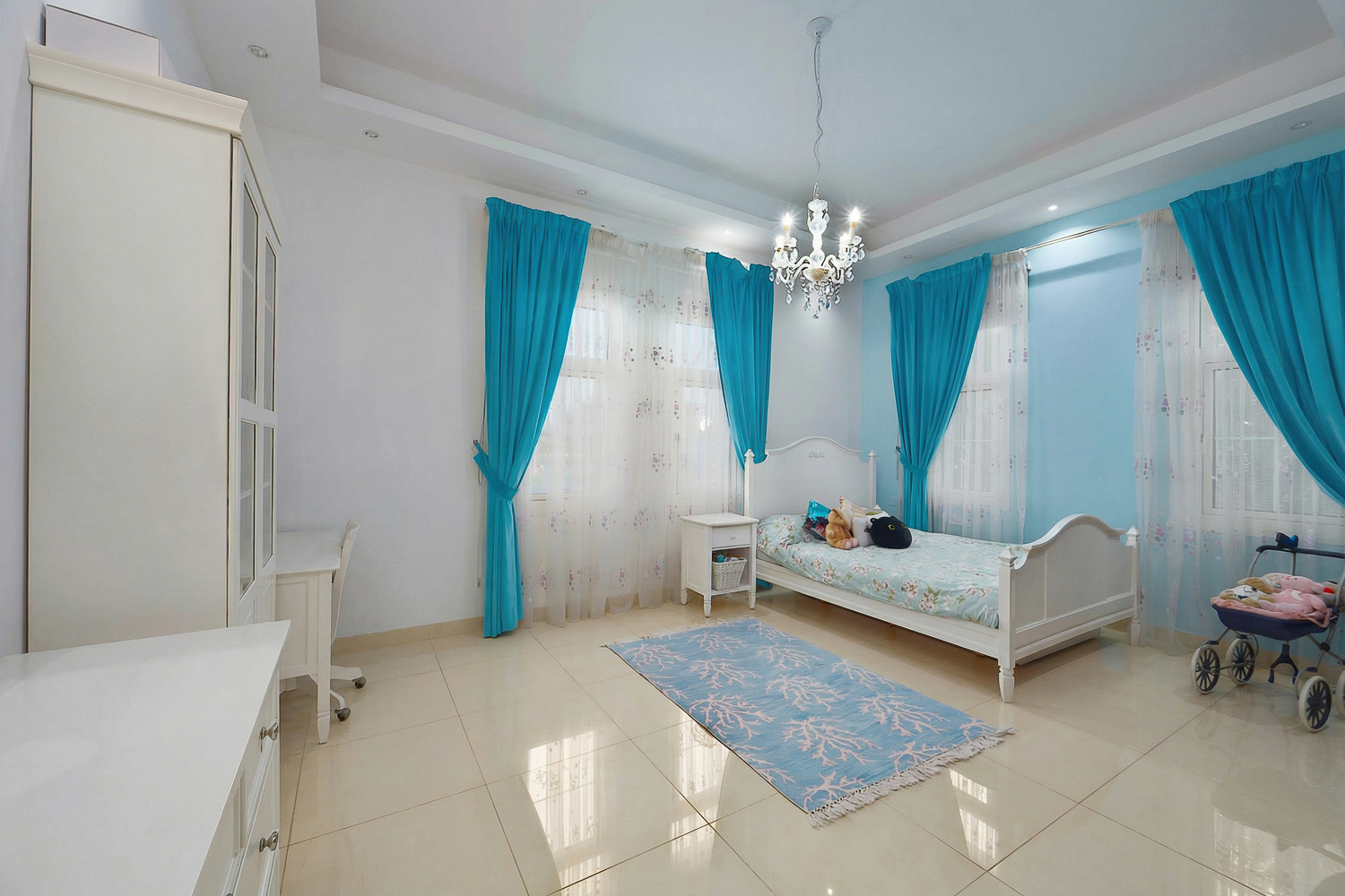 5 Bedrooms Villa in Rahat