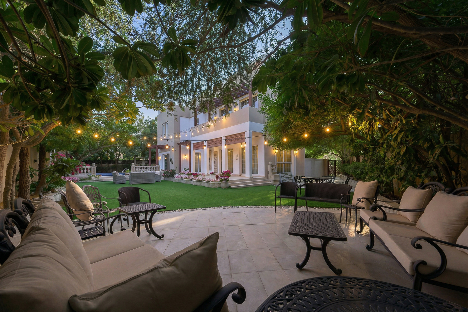 5 Bedrooms Villa in Rahat