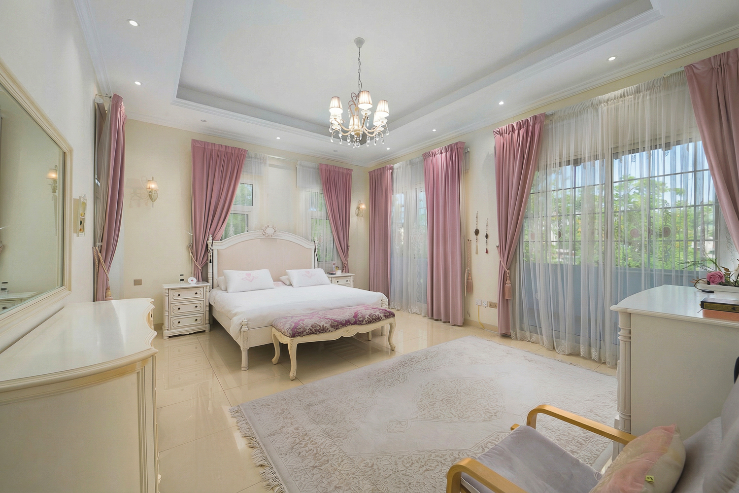 5 Bedrooms Villa in Rahat