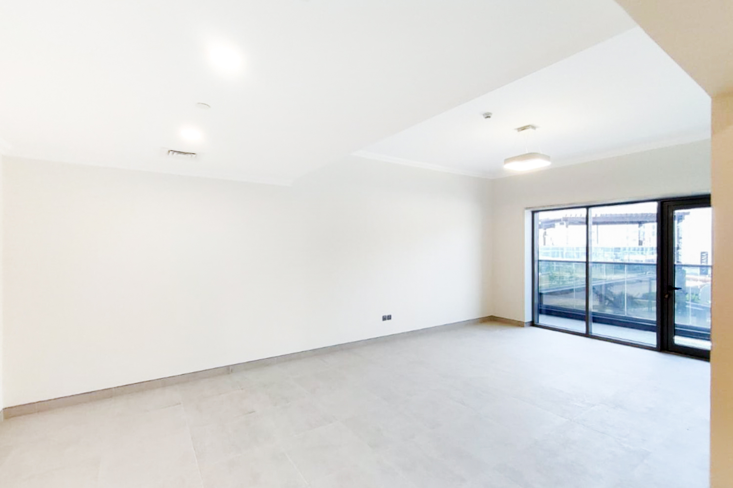 3 Bedrooms Apartment in Art Courtyard