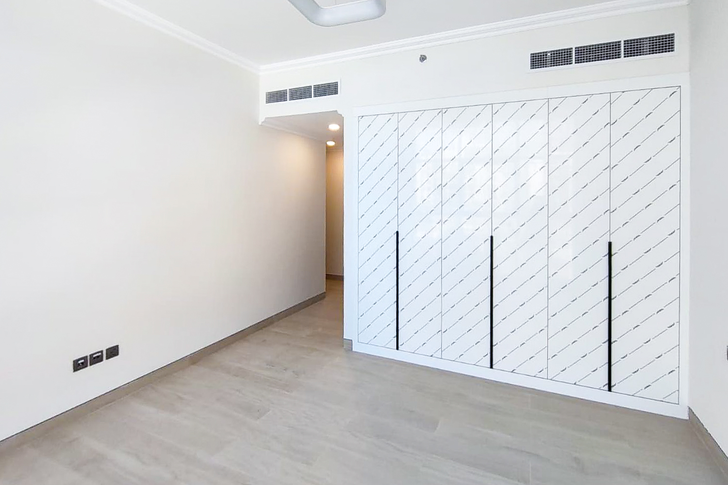 3 Bedrooms Apartment in Art Courtyard