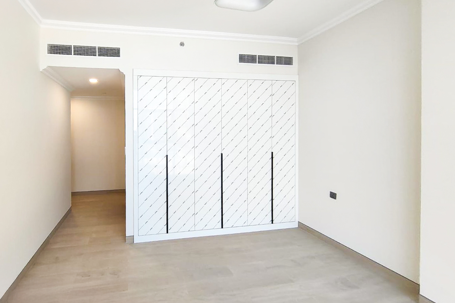 3 Bedrooms Apartment in Art Courtyard