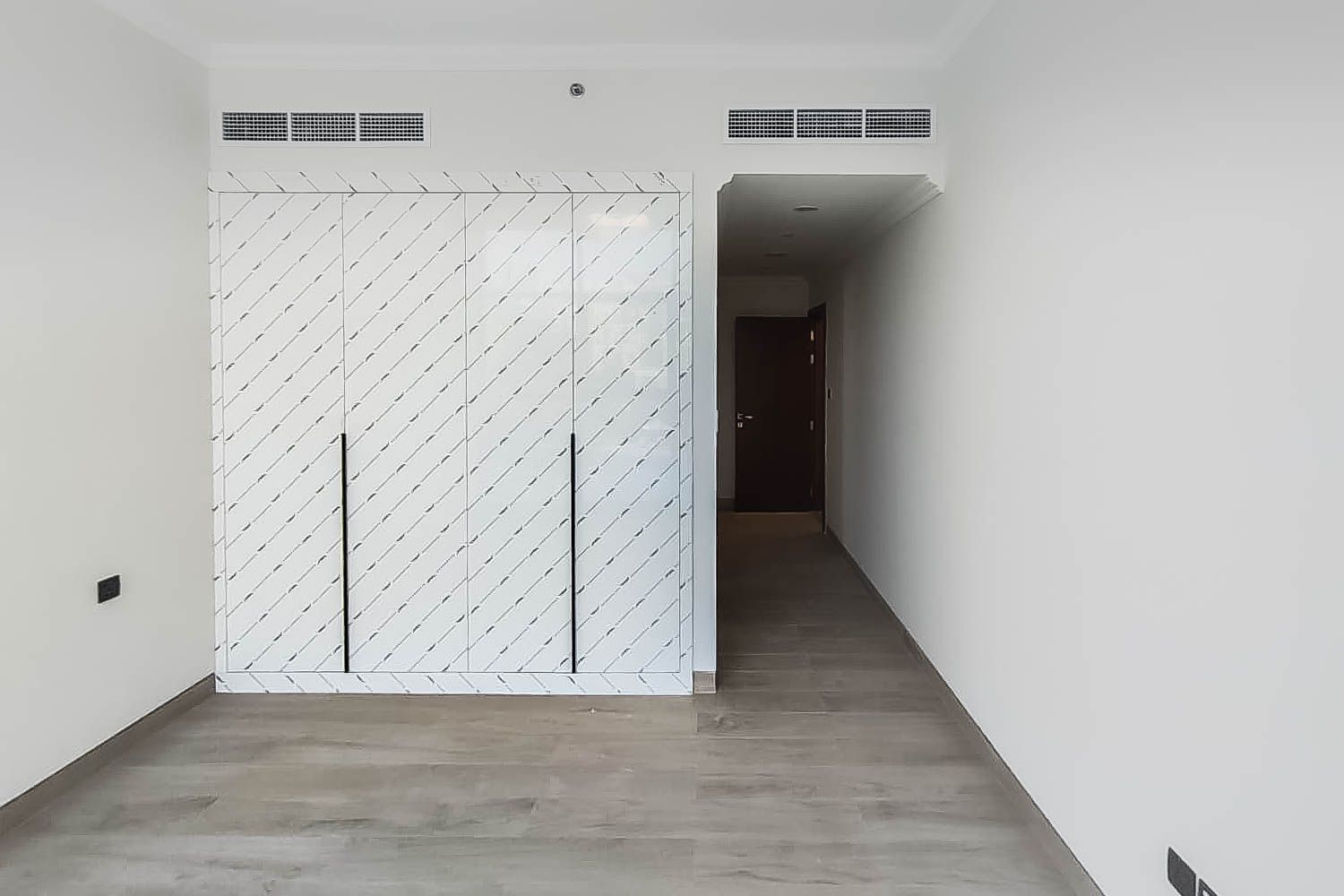 2 Bedrooms Apartment in Art Courtyard