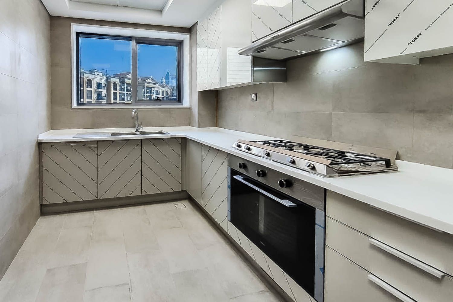 2 Bedrooms Apartment in Art Courtyard