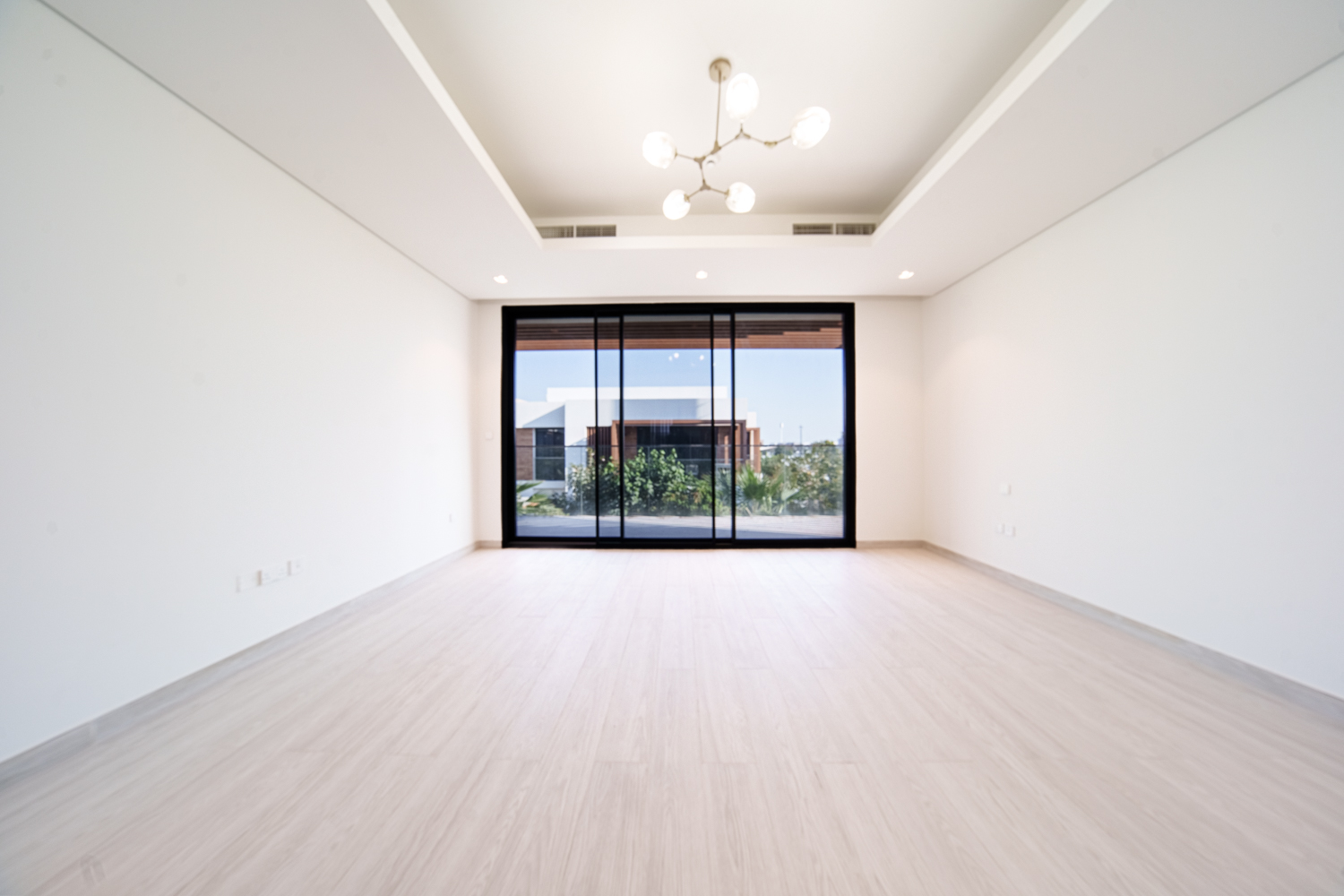 5 Bedrooms Villa in The Dunes