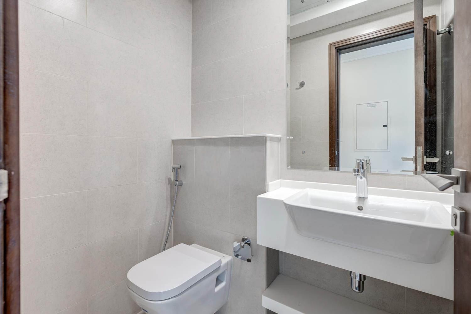 3 Bedrooms Apartment in Art Parkview