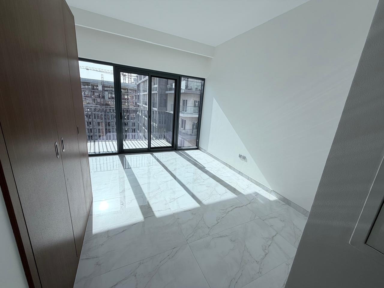  Apartment in Azizi Mirage