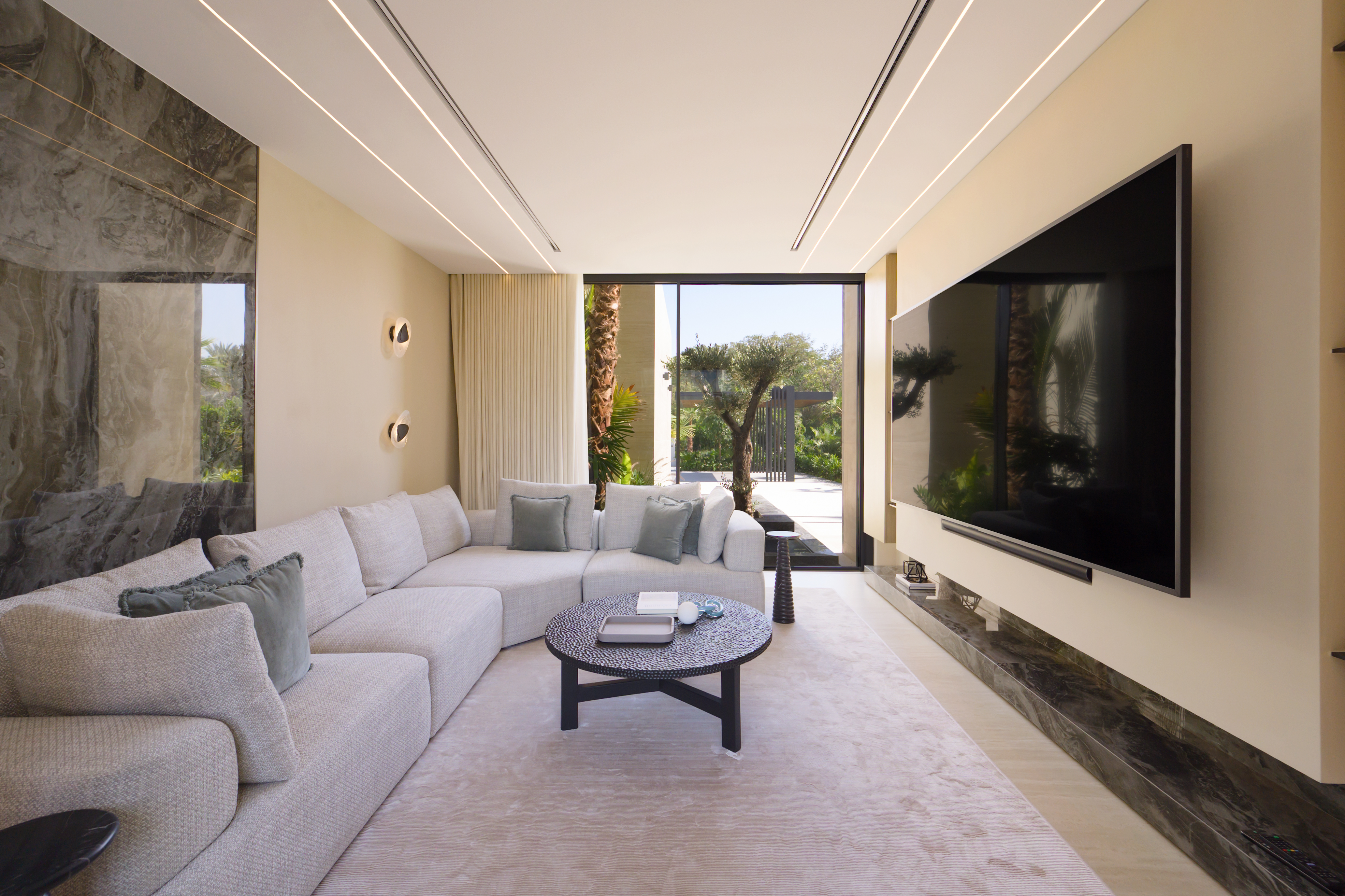 5 Bedrooms Villa in Jumeirah Islands