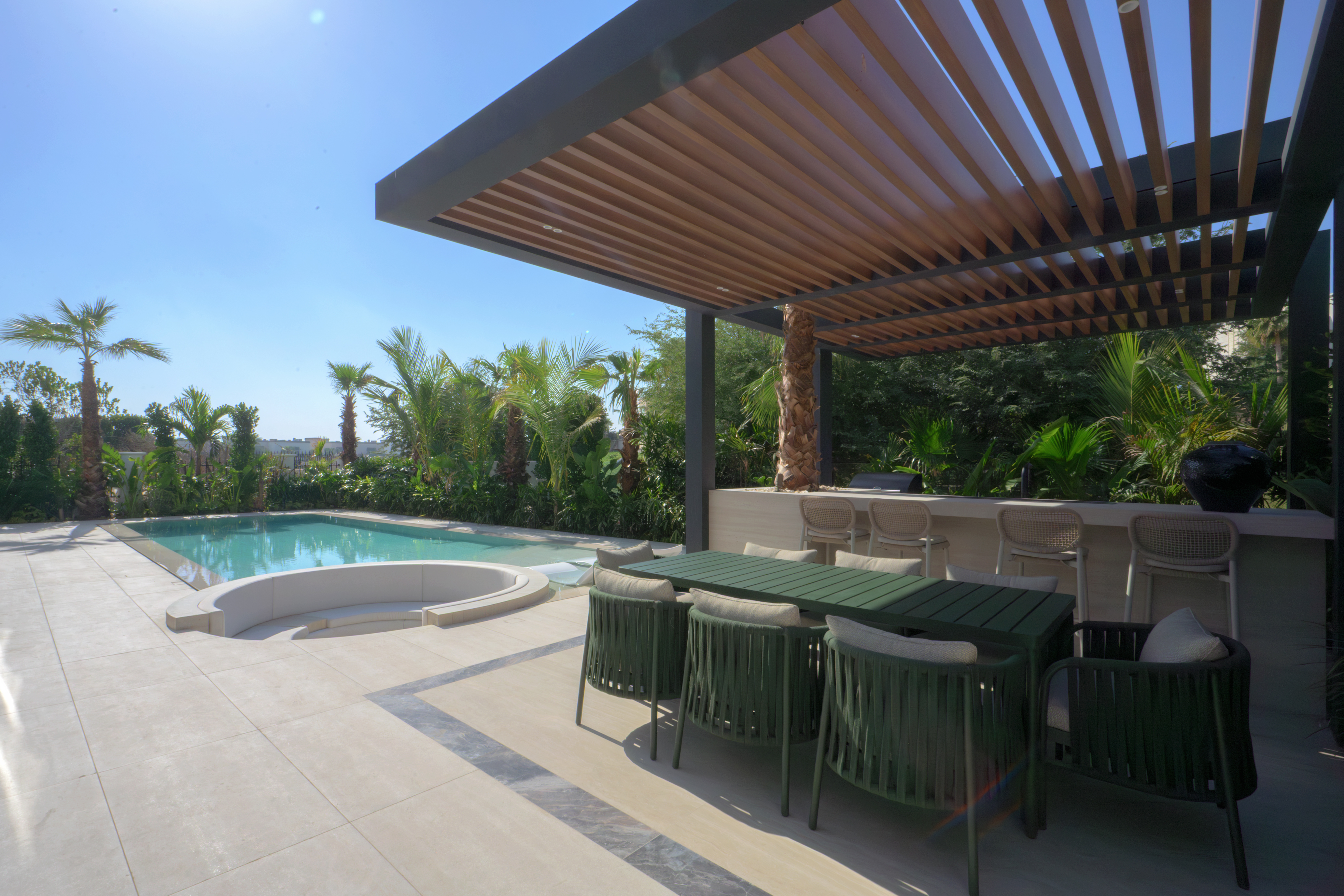 5 Bedrooms Villa in Jumeirah Islands