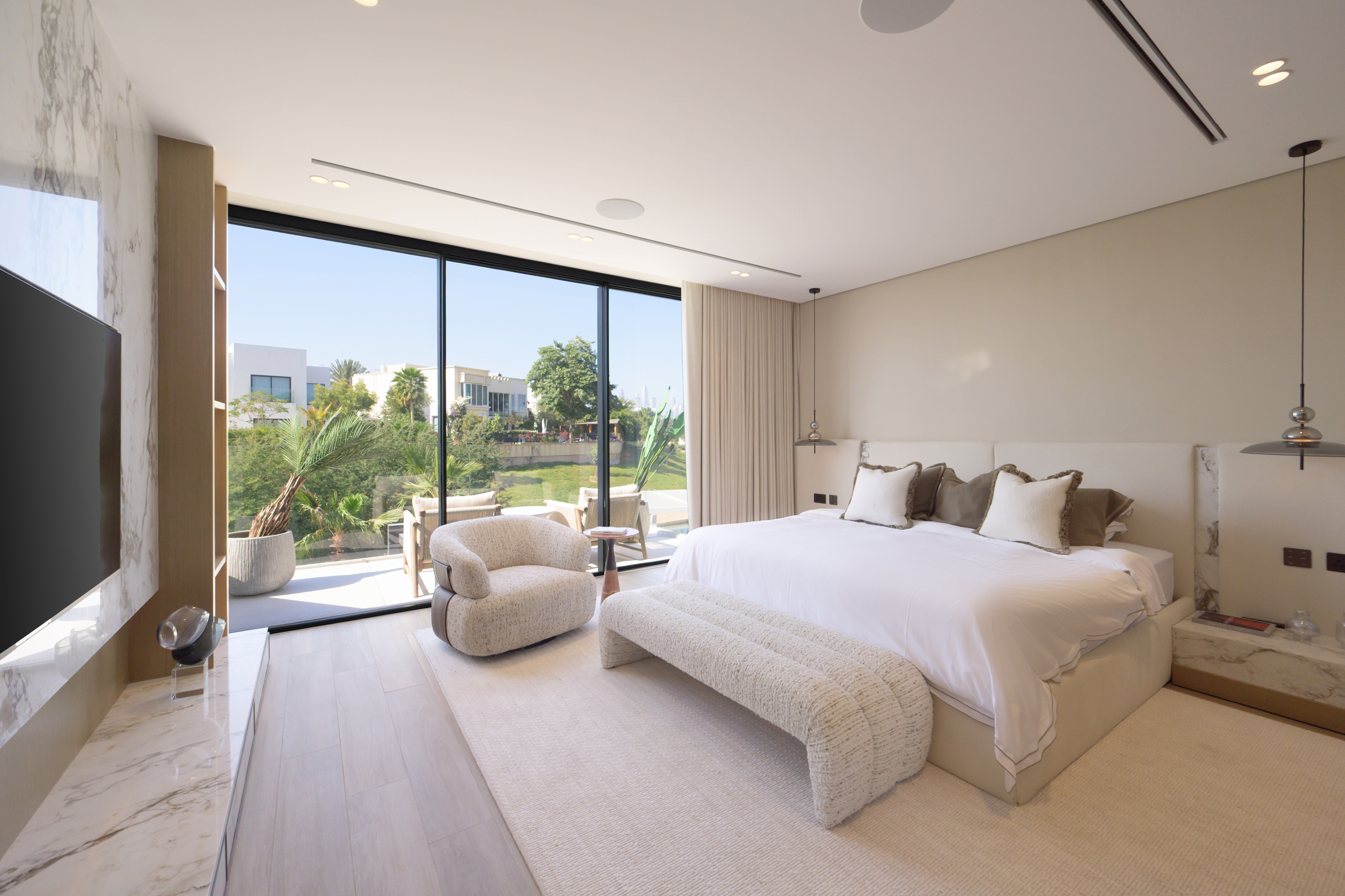 5 Bedrooms Villa in Jumeirah Islands