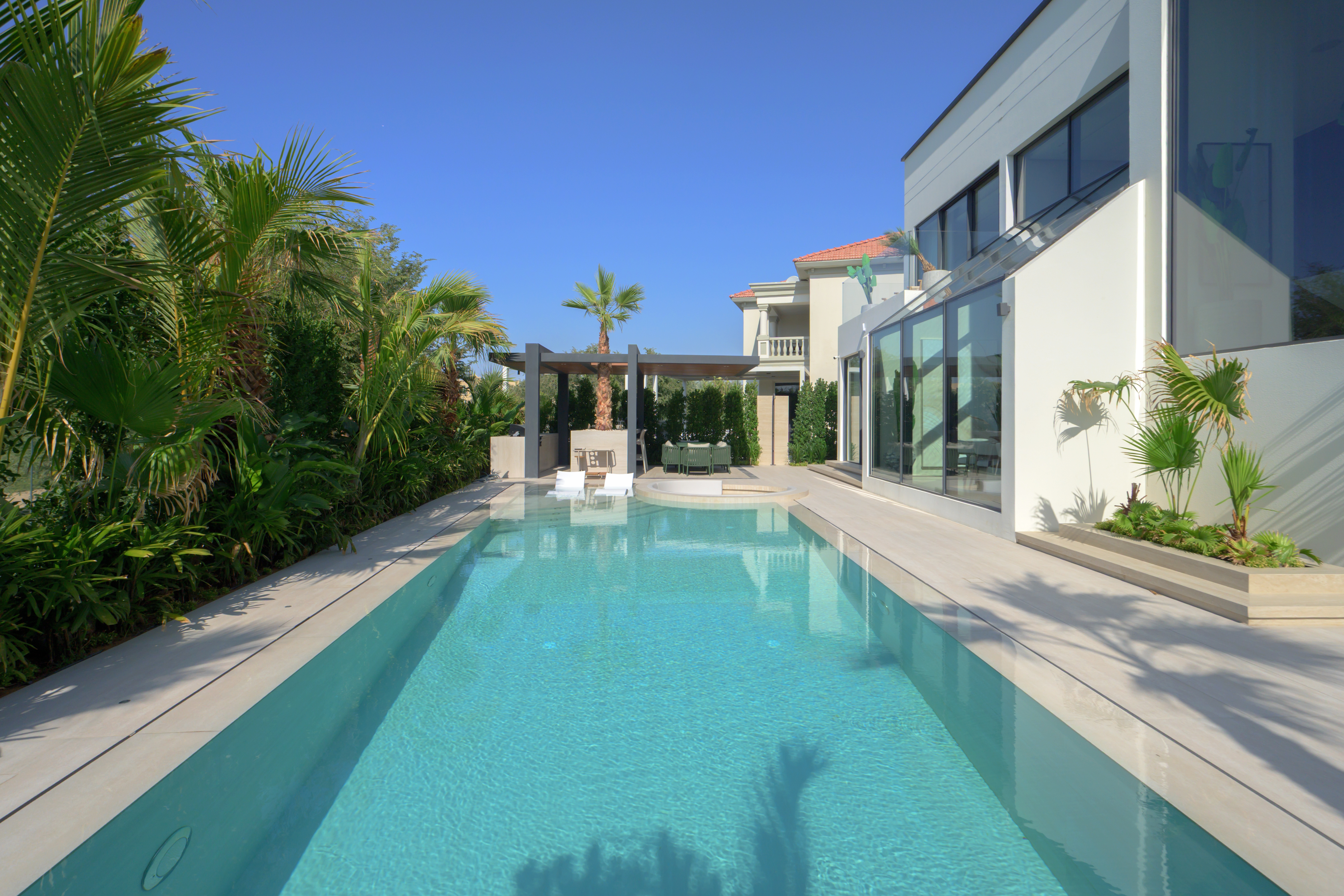 5 Bedrooms Villa in Jumeirah Islands