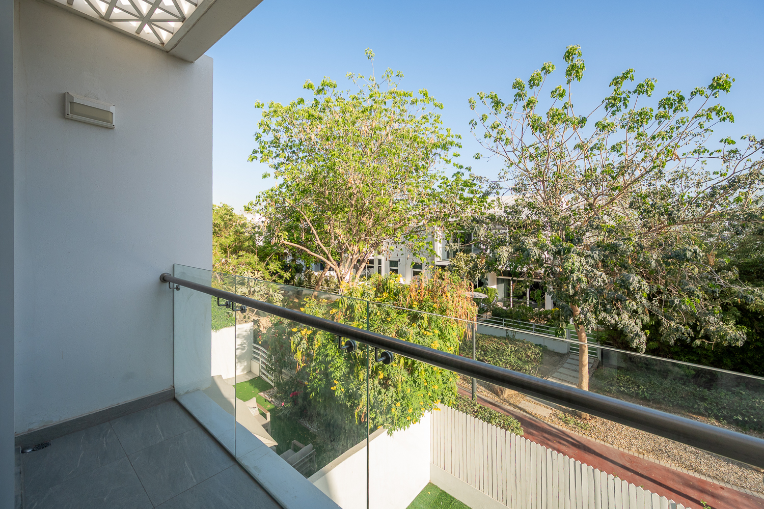 4 Bedrooms Townhouse in Arabella Townhouses 3