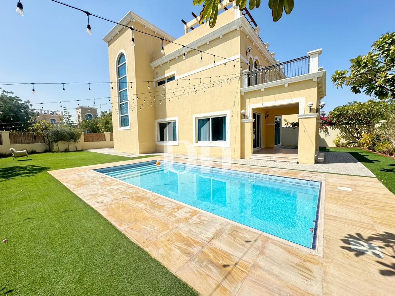 Large Plot | Private Pool | Corner unit