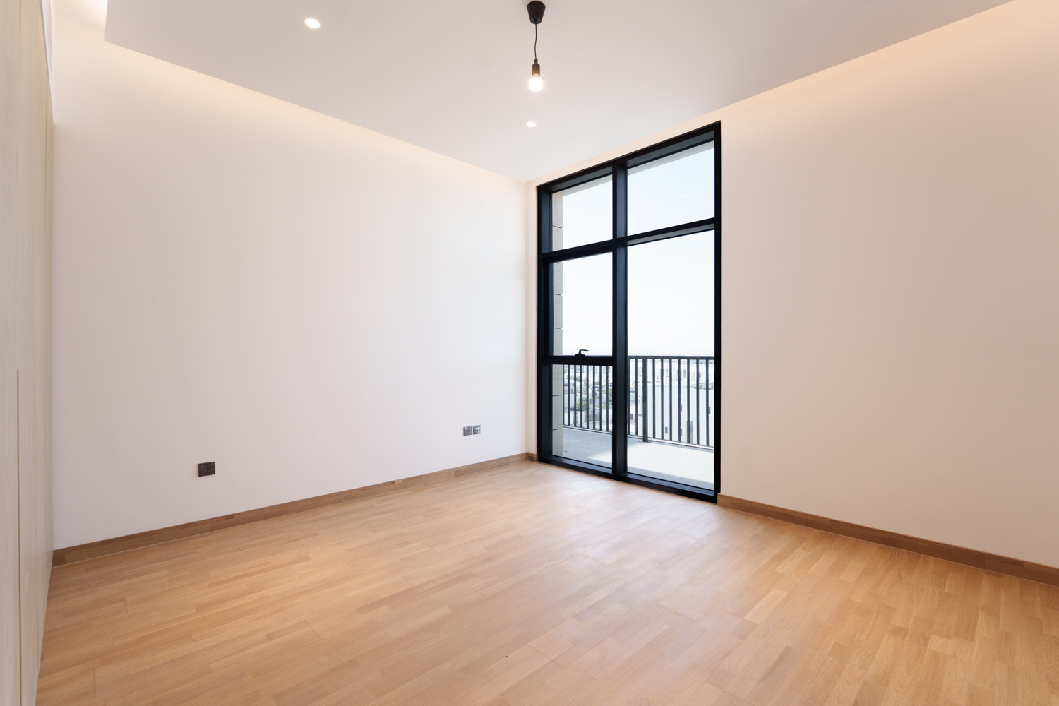 2 Bedrooms Apartment in Souk Al Jubail