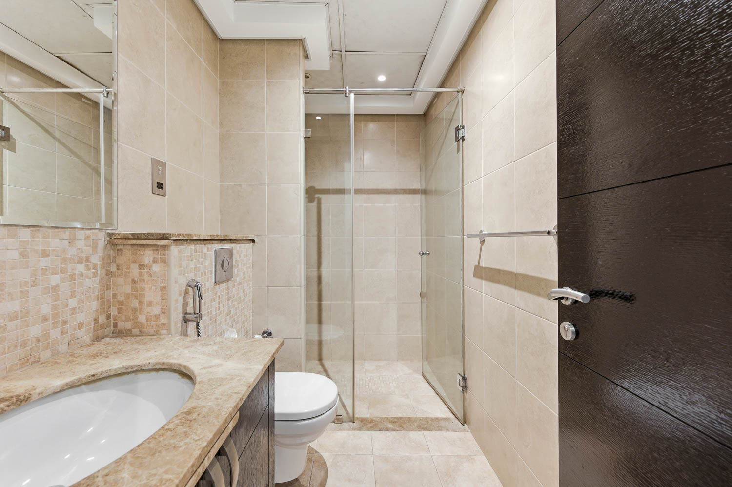 5 Bedrooms Villa in Legacy Large