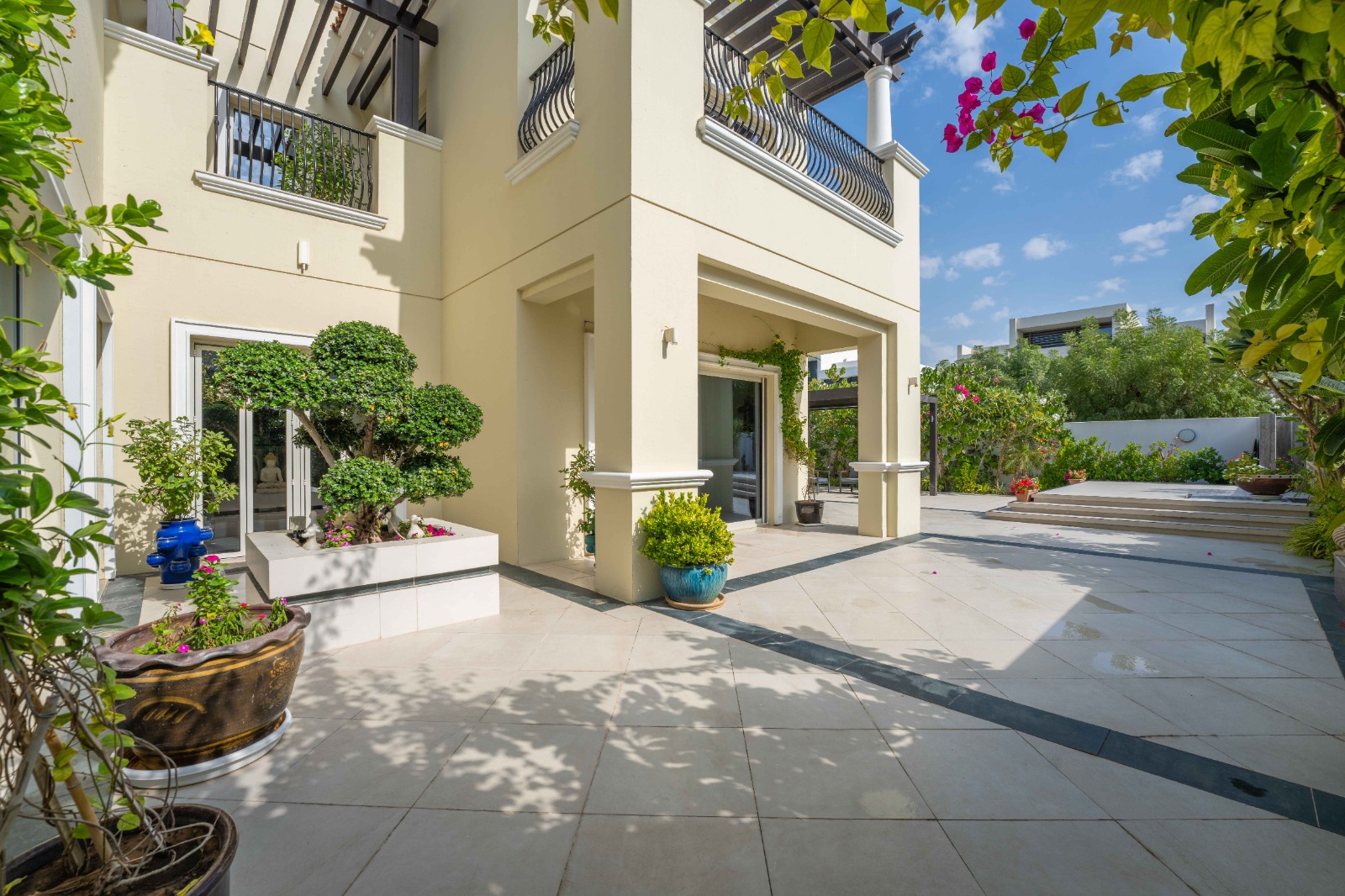 5 Bedrooms Villa in District One Villas