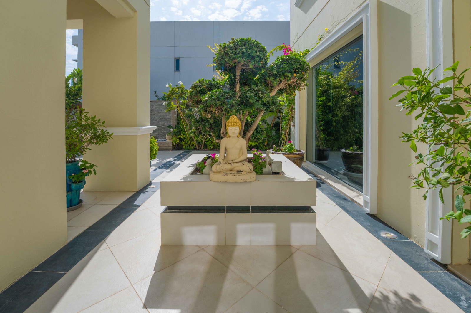 5 Bedrooms Villa in District One Villas