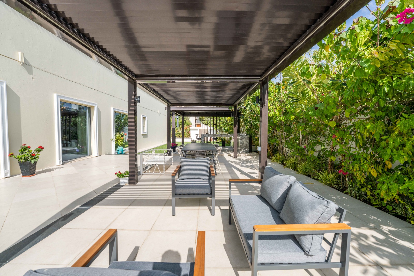 5 Bedrooms Villa in District One Villas