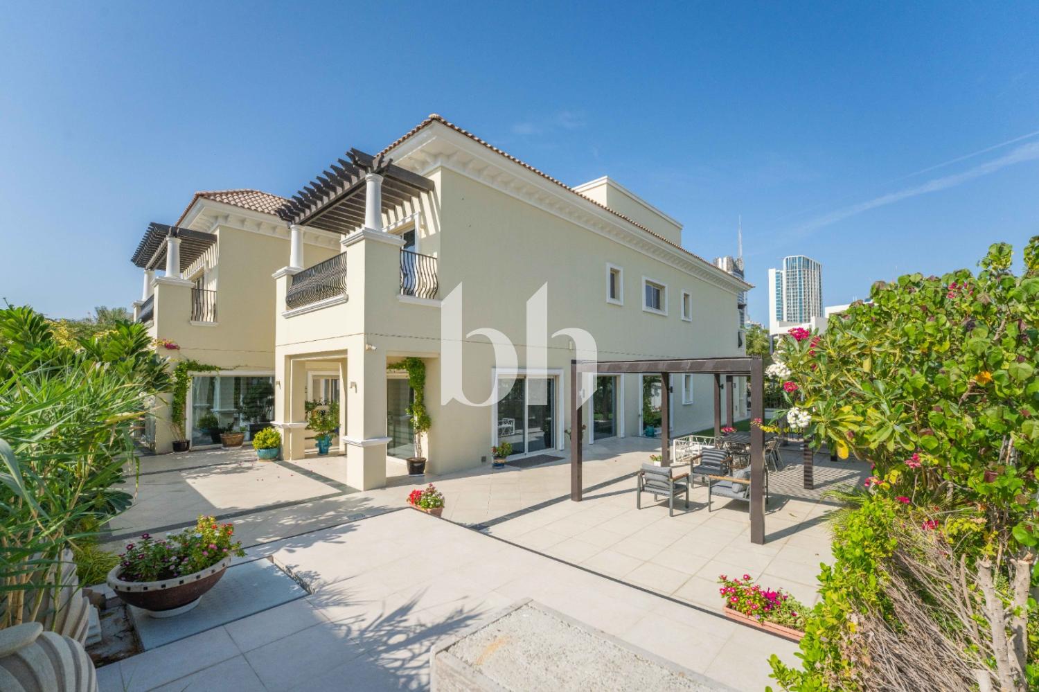 Corner Unit | Extended Plot | Vacant | Upgraded