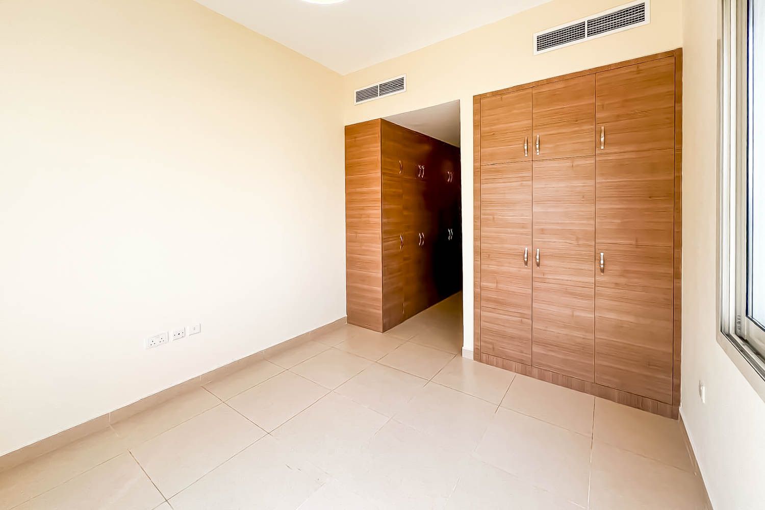 4 Bedrooms Villa in Al Rashidiya