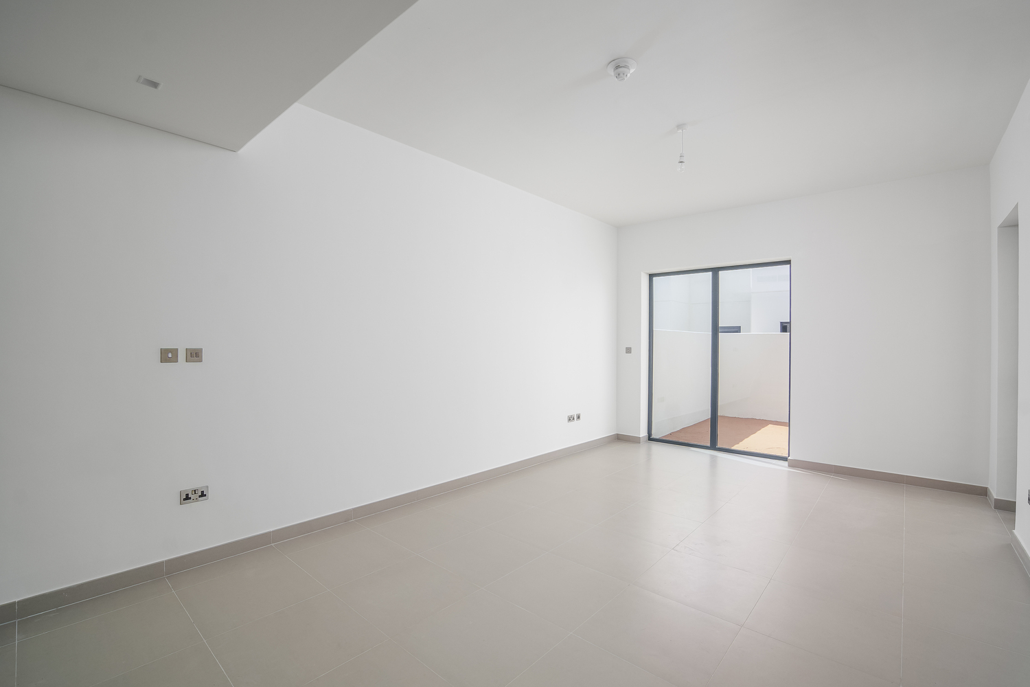 3 Bedrooms Townhouse in Noya 1