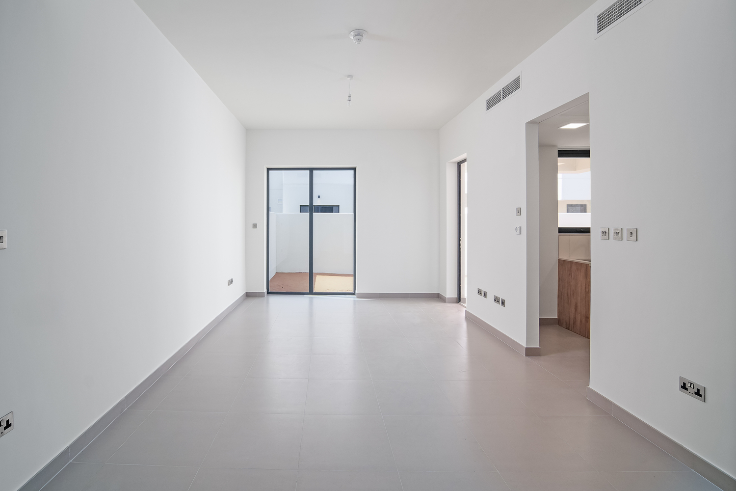 3 Bedrooms Townhouse in Noya 1