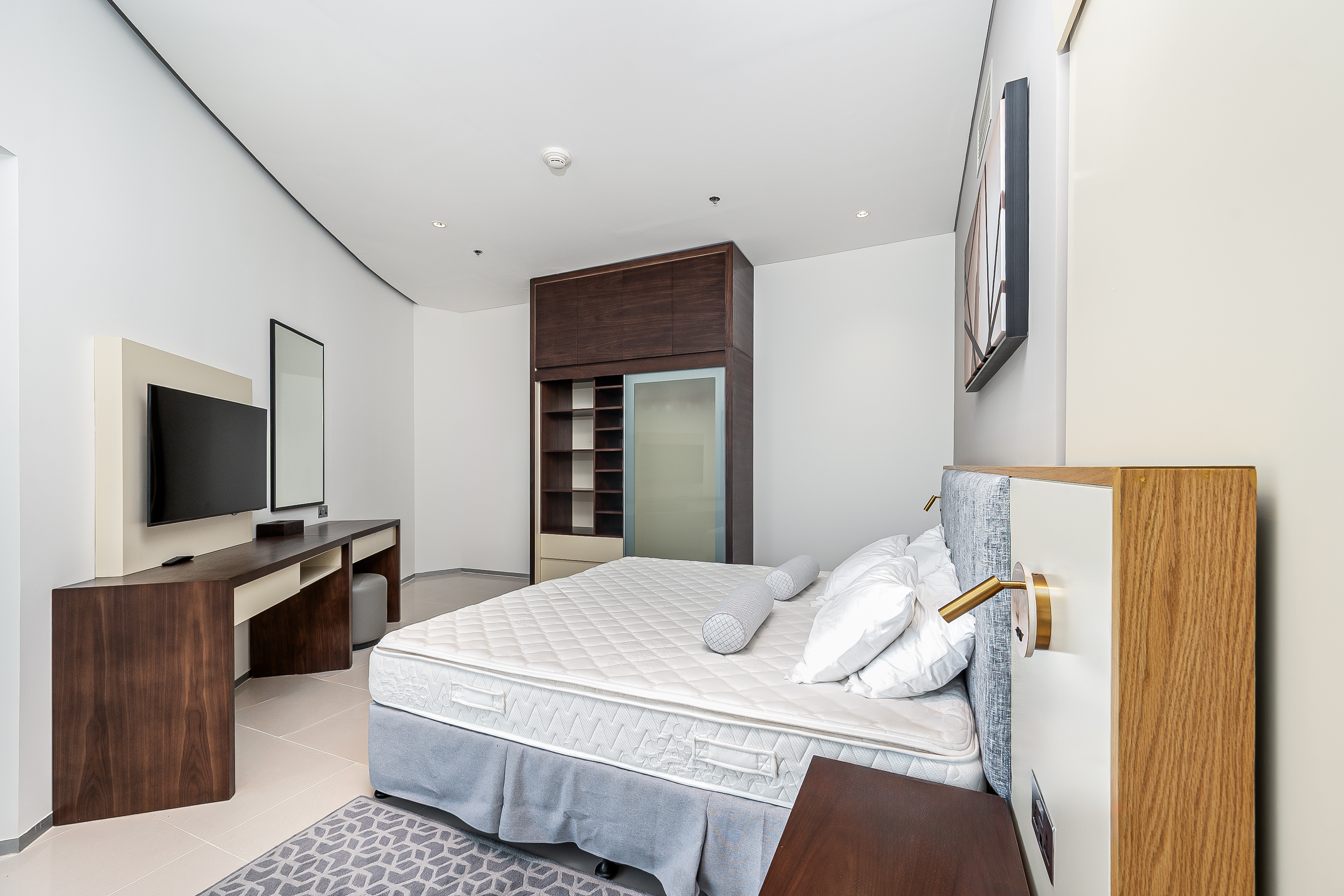 2 Bedrooms Apartment in Park Place Tower