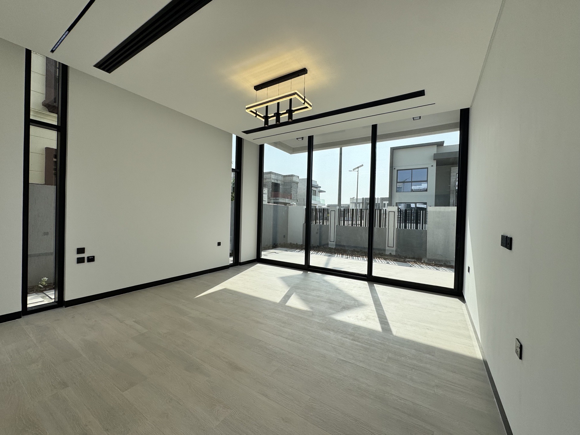 5 Bedrooms Villa in Al Furjan West