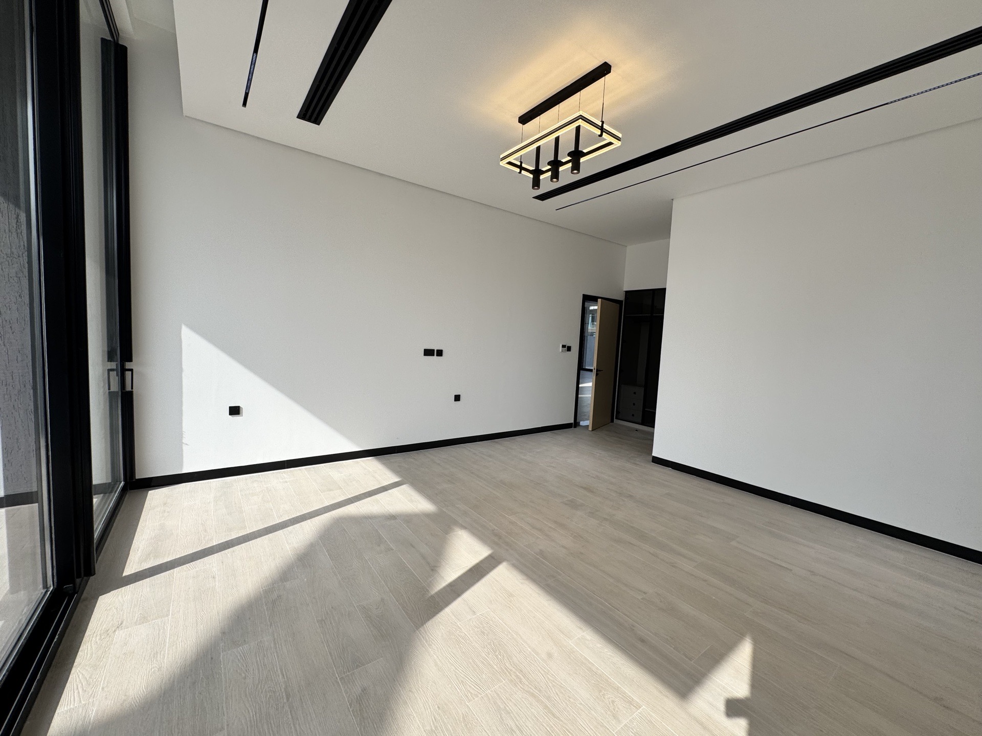 5 Bedrooms Villa in Al Furjan West