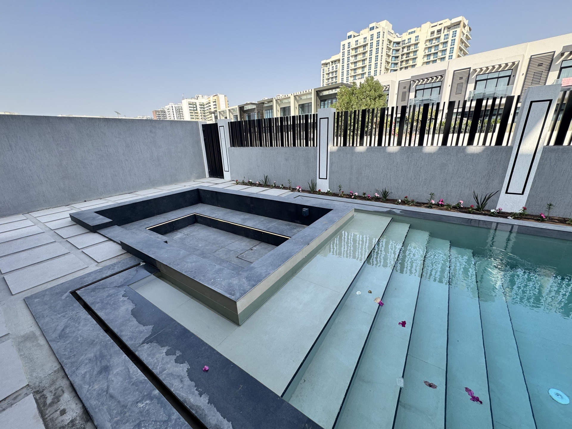 5 Bedrooms Villa in Al Furjan West