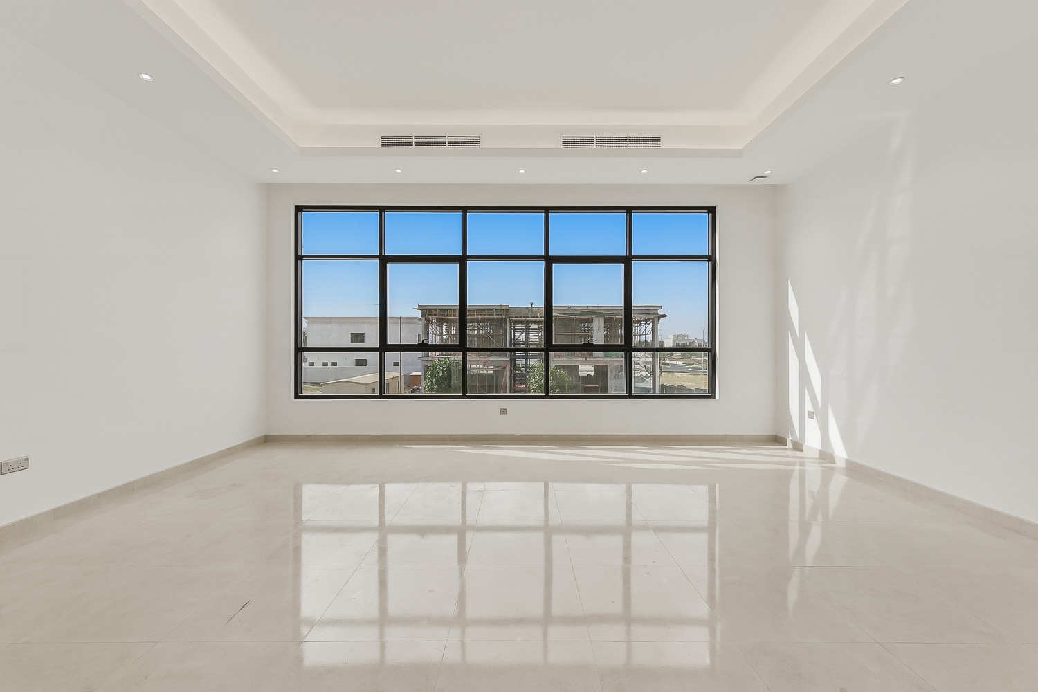 5 Bedrooms Villa in Al Khawaneej 1