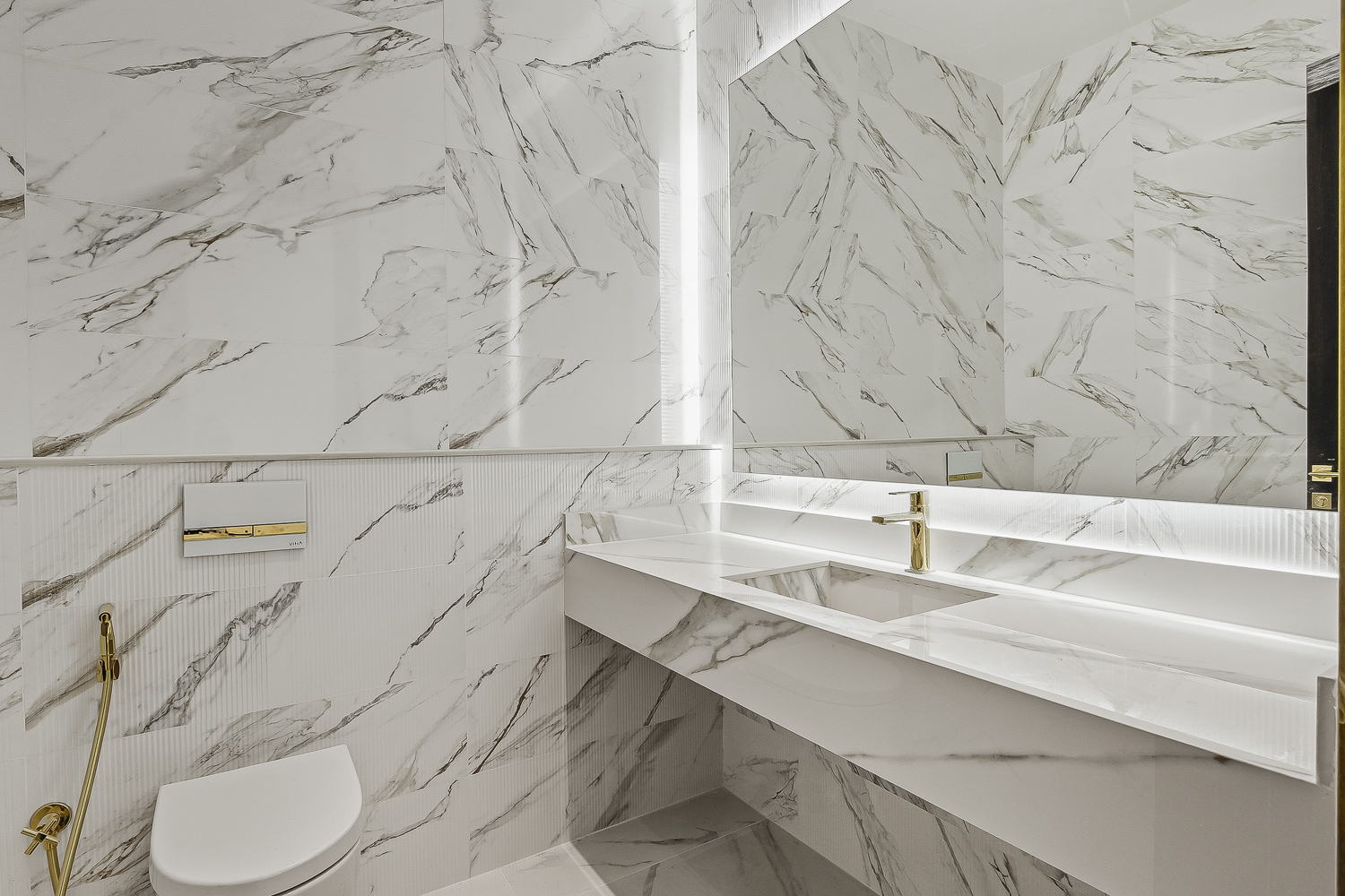 5 Bedrooms Villa in Al Khawaneej 1