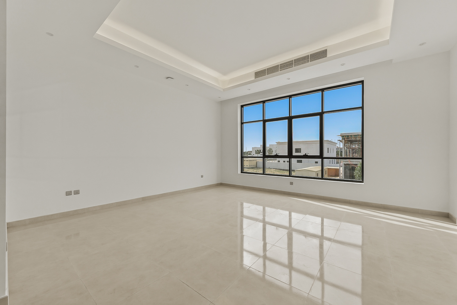 5 Bedrooms Villa in Al Khawaneej 1