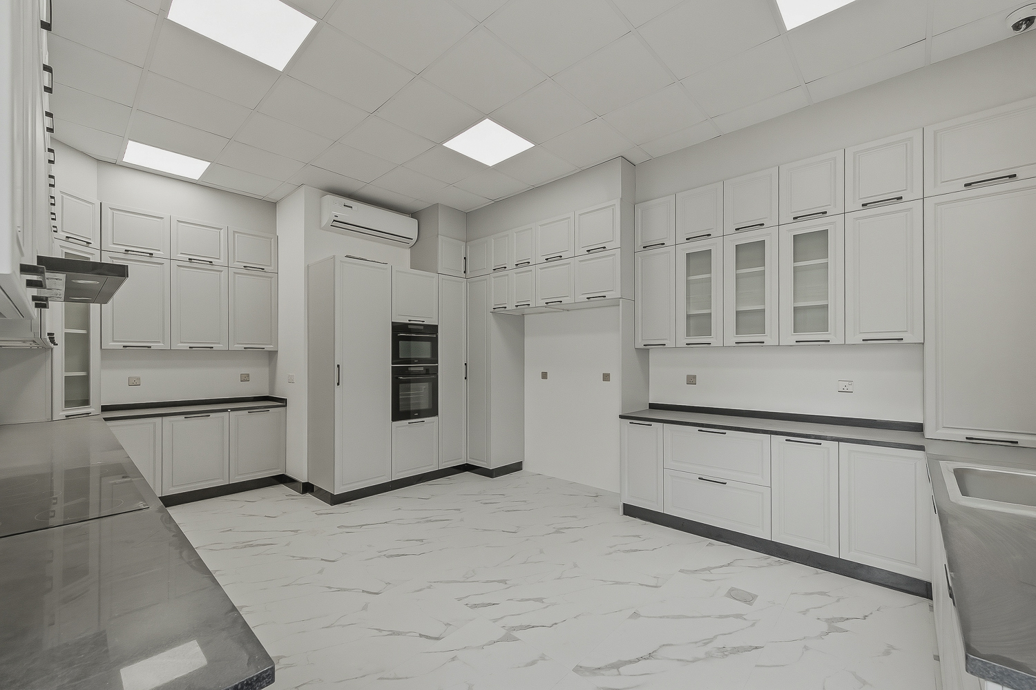 5 Bedrooms Villa in Al Khawaneej 1